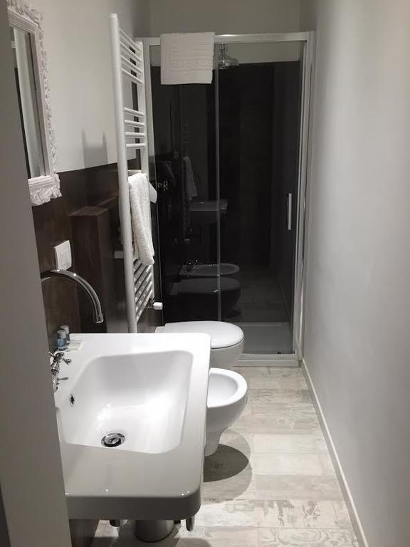 Готель A Casa Di Lu Na Болонья Номер фото
